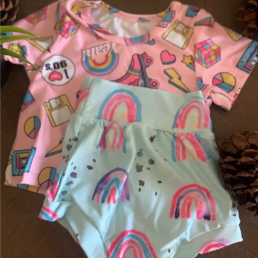 This is a rainbow shirt and shorts for baby’s.